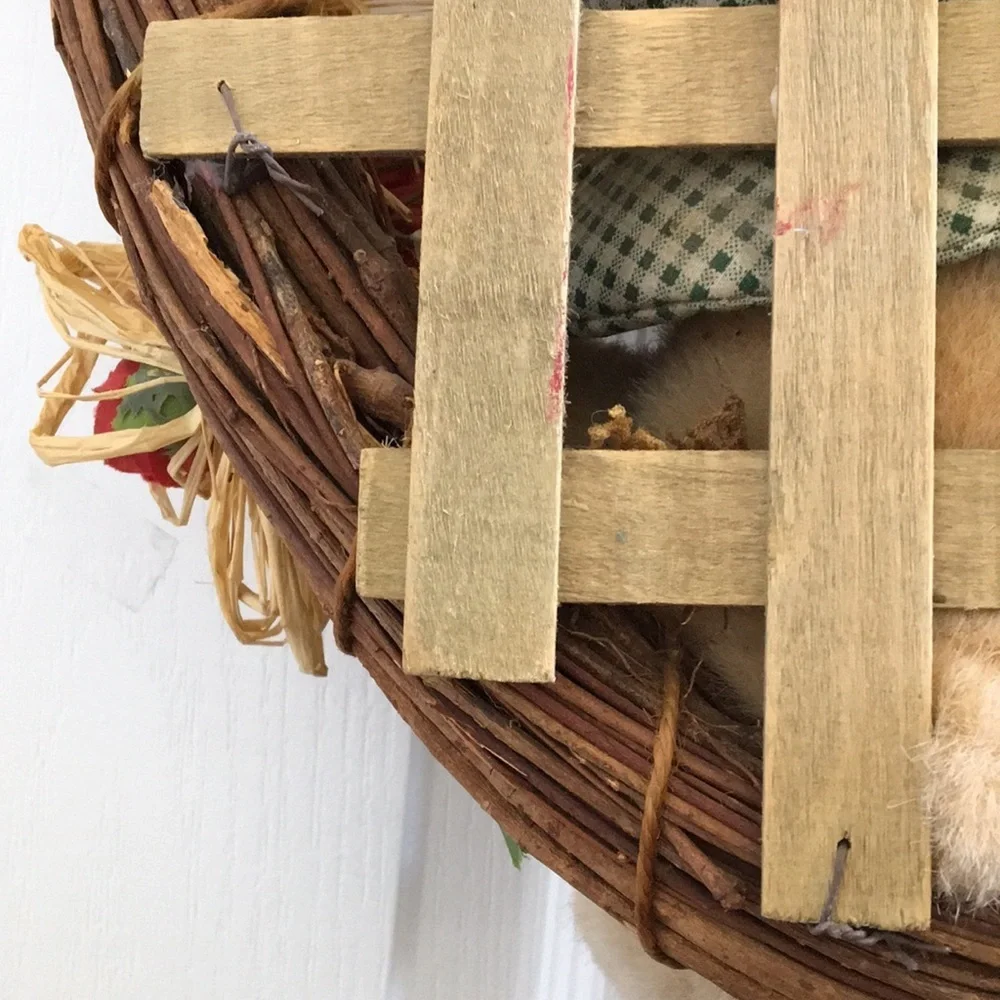 Nwt Heart-Shaped “Welcome” Wreath w/Waving bear